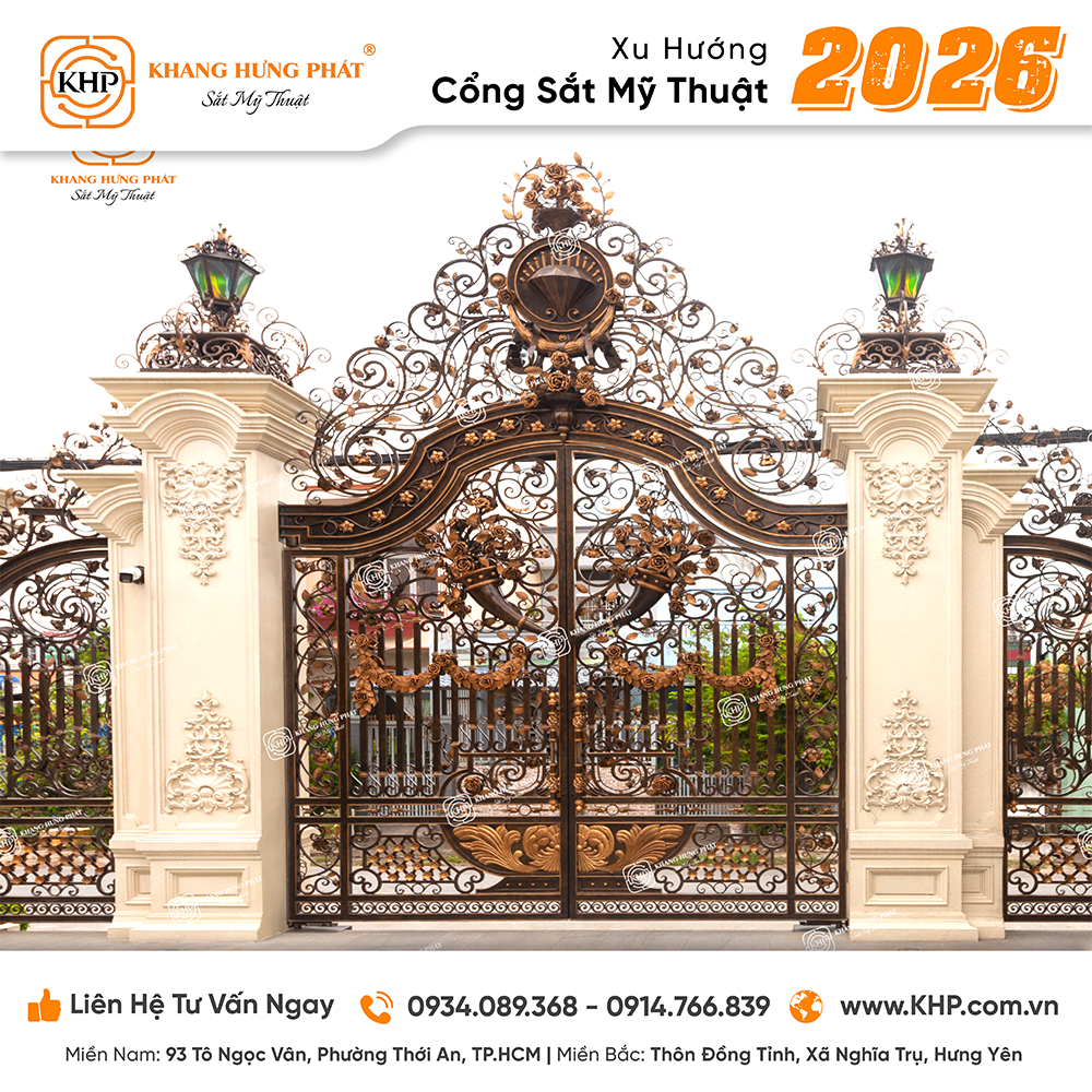 Tuyệt tác vòm cổng lâu đài Baroque (Mã số: KHP-2026-05) với hệ hoa văn xoắn ốc dày đặc kết dính liên tục, đỉnh trán vút cao tích hợp tổ hợp vương miện quyền lực mạ vàng giả cổ.